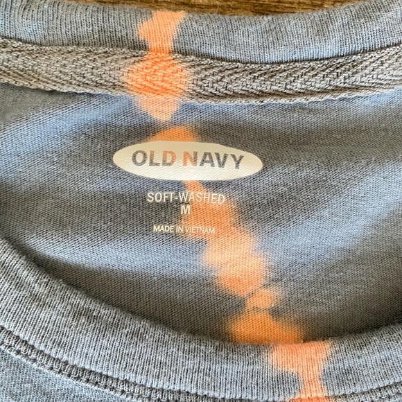 Old-Navy Tie-Dye Pocket Tee - Picture 3 of 3